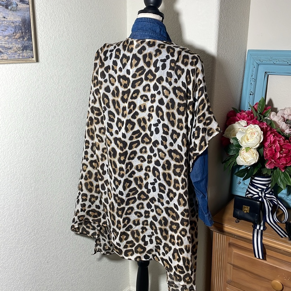 Sonoma Leopard Print Wrap - Picture 4 of 11